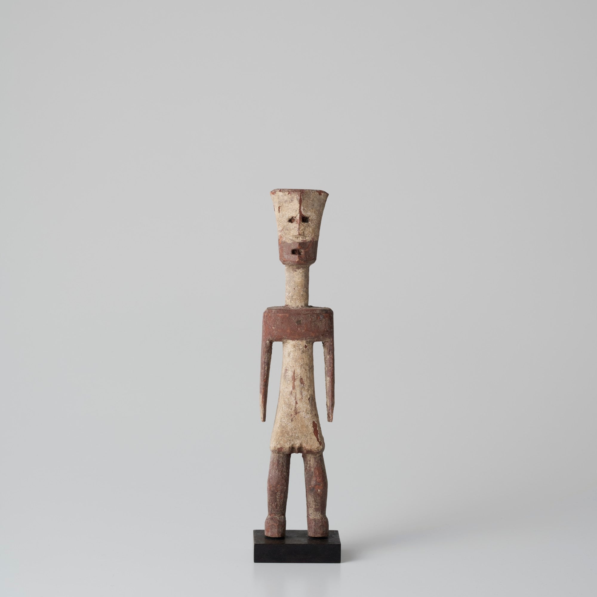 木、黒炭、彫刻、アフリカ、源地、村人 Folk Art アフリカンヴィンテージ | 魔除け木彫り像 001