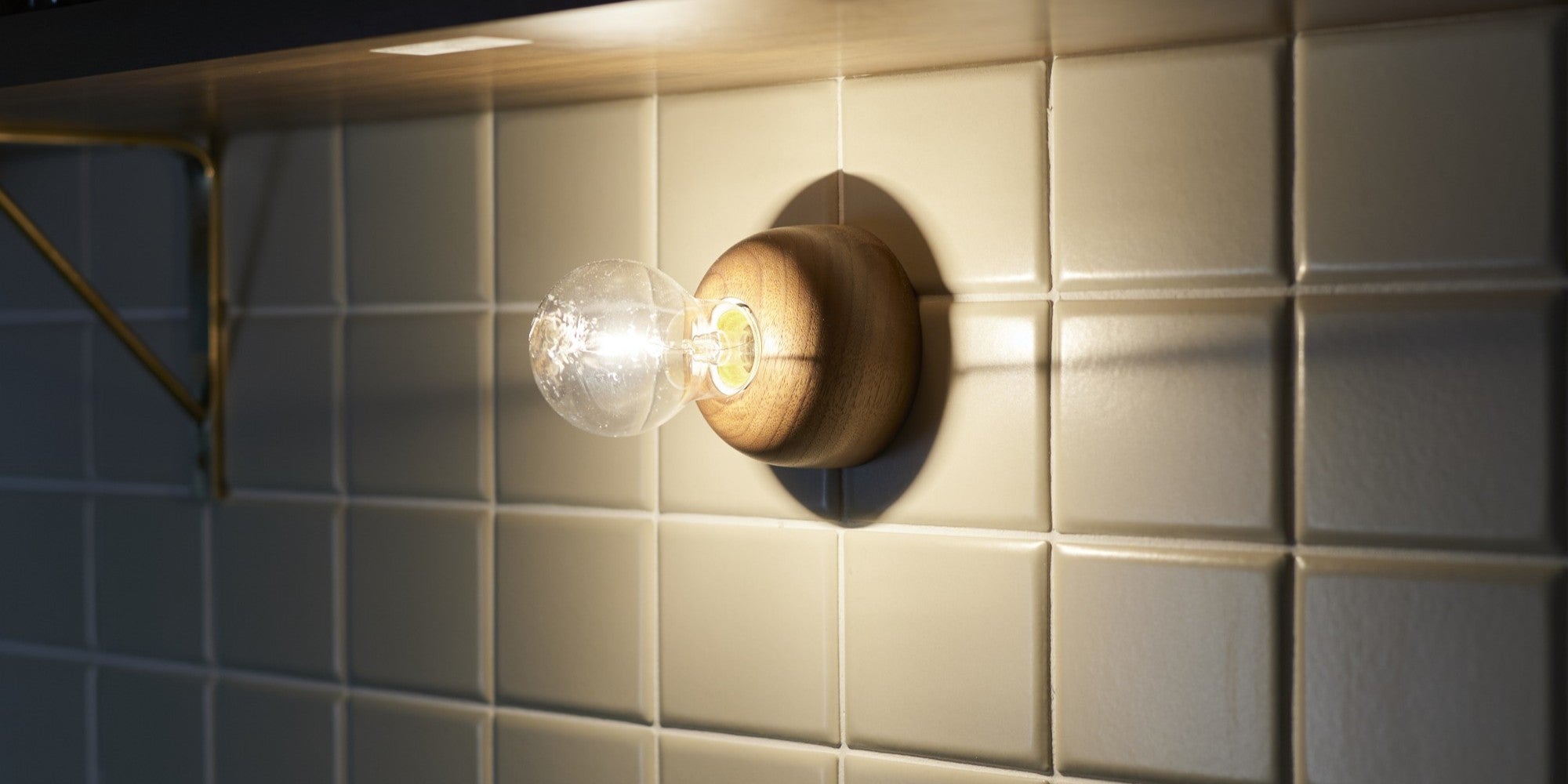 ブラケットライト