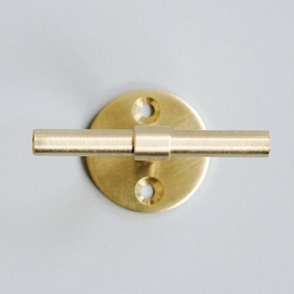 しっかりと掴みやすく、使い勝手も抜群。計算された機能的なデザイン。