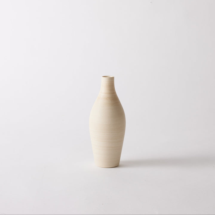 S：高さ約20cm。一輪や小さな草花に。棚やテーブルにも収まりやすいサイズ。