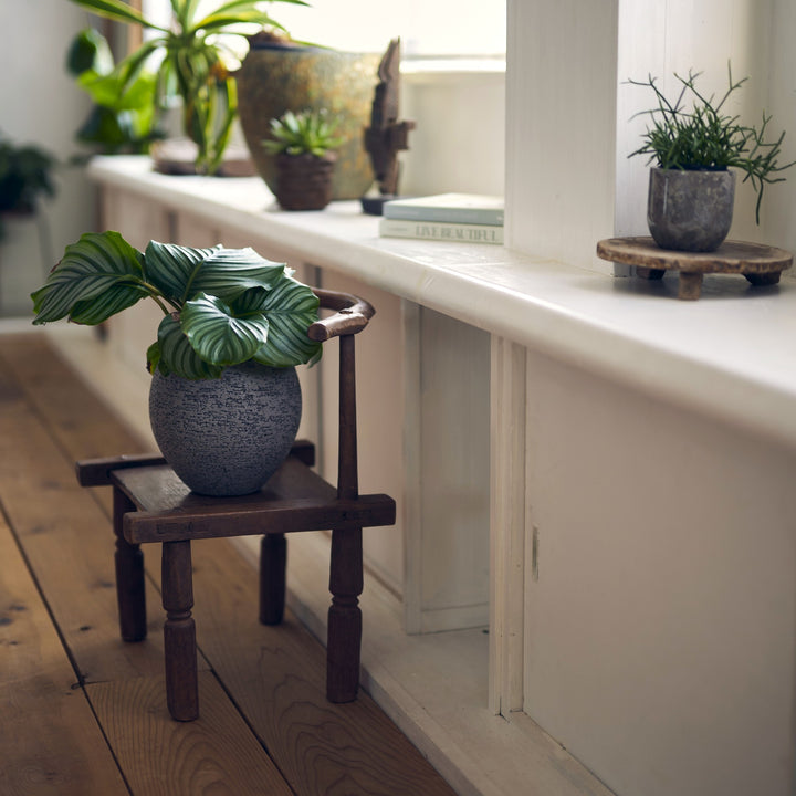 オブジェやアート作品を引き立てる台座としても活躍してくれます。