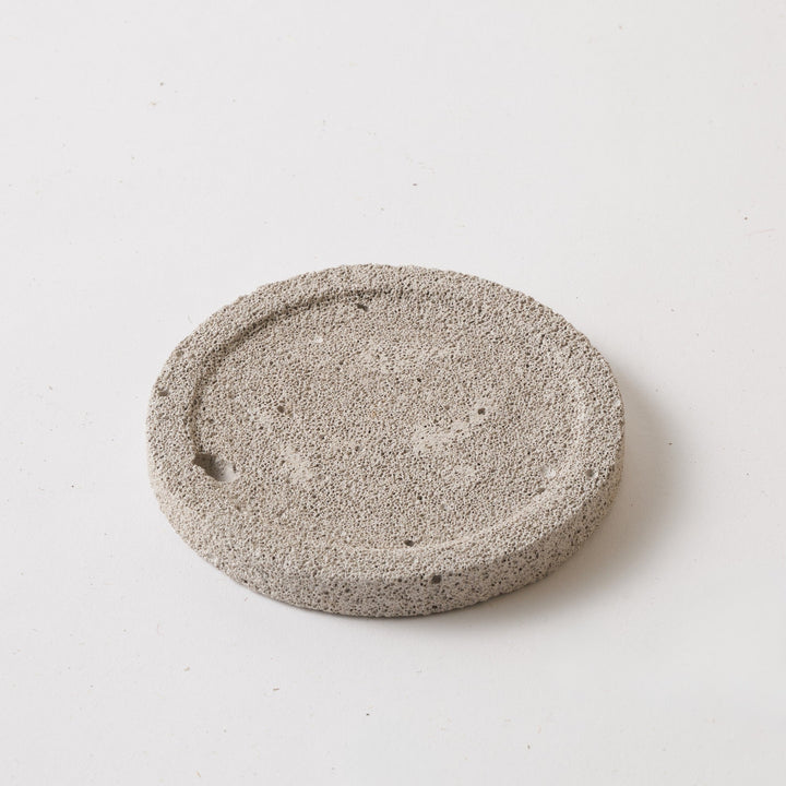 受け皿：約 直径11cm × 高さ1cm ／ 重量約50g