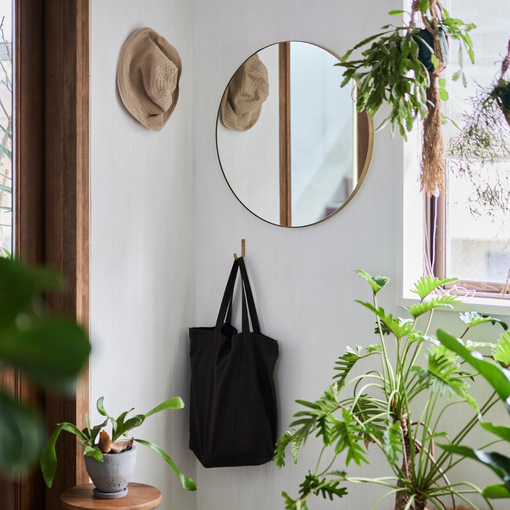 壁掛けミラー | Brass ラウンドミラー – tiflo