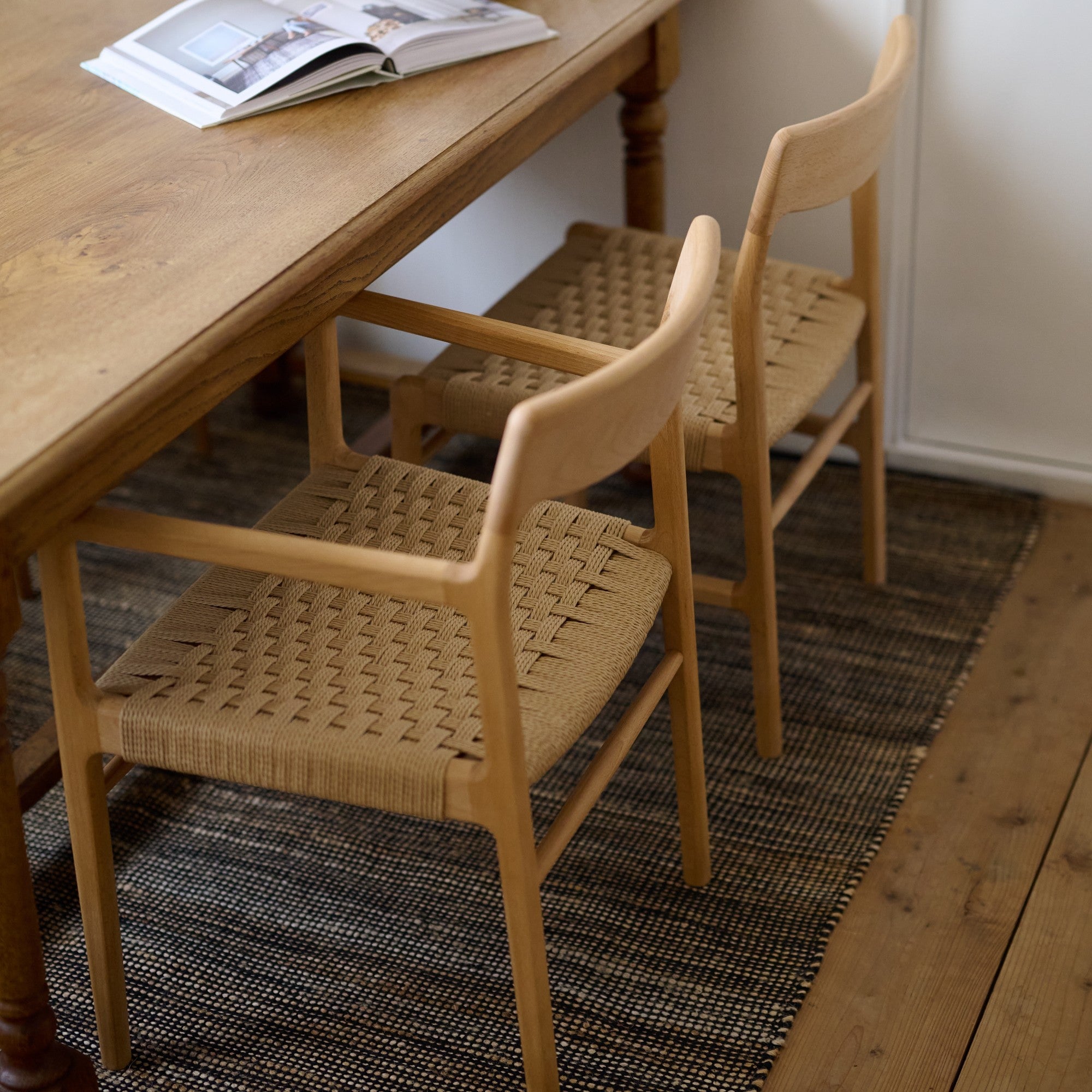 ダイニングチェア | BRICK arm chair – tiflo