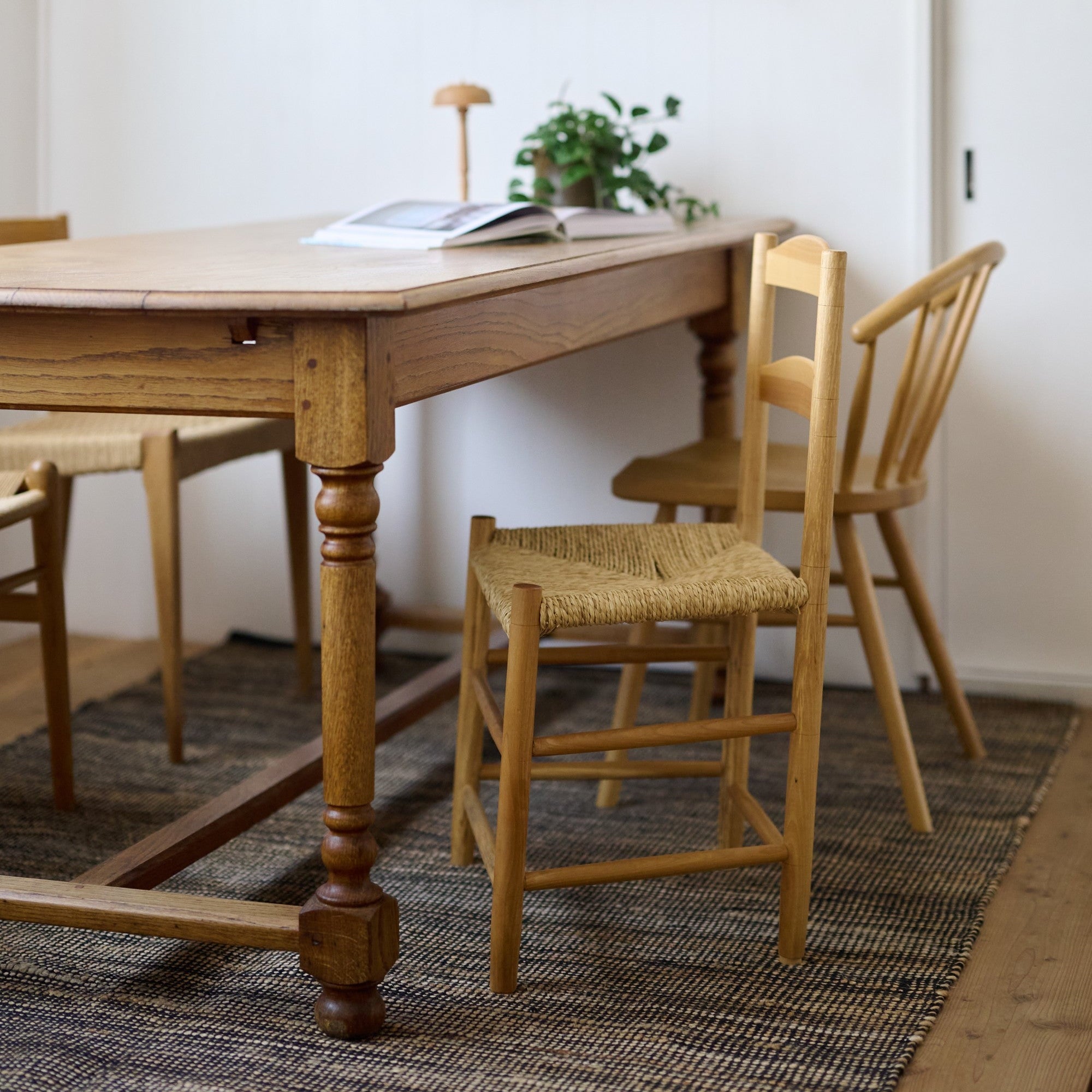 受注生産】ダイニングチェア | Flat side chair – tiflo