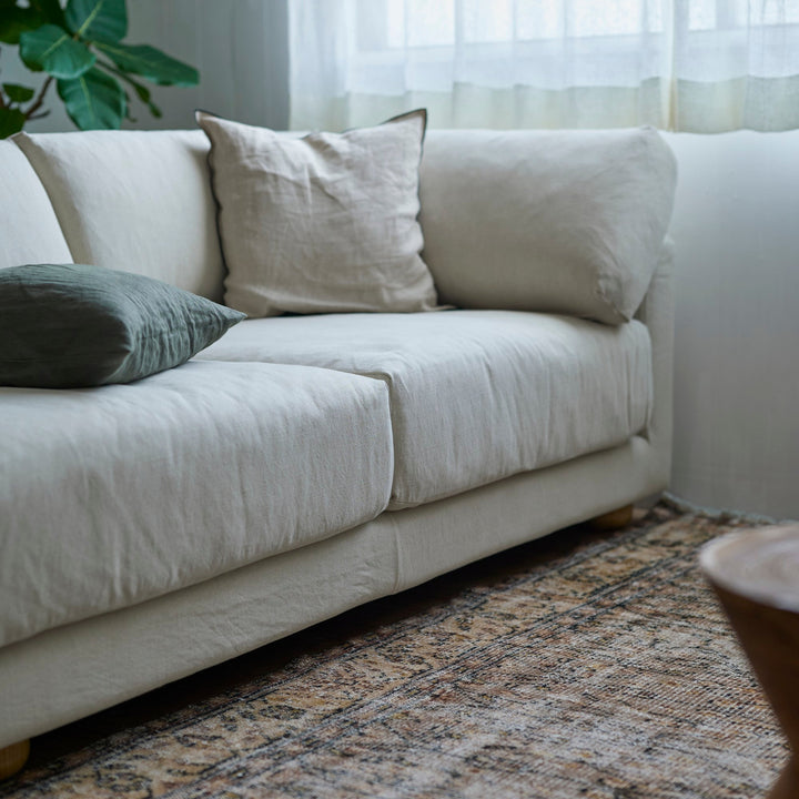 ボリューム感のある、丸みのあるフォルムはやさしい印象を与えます。