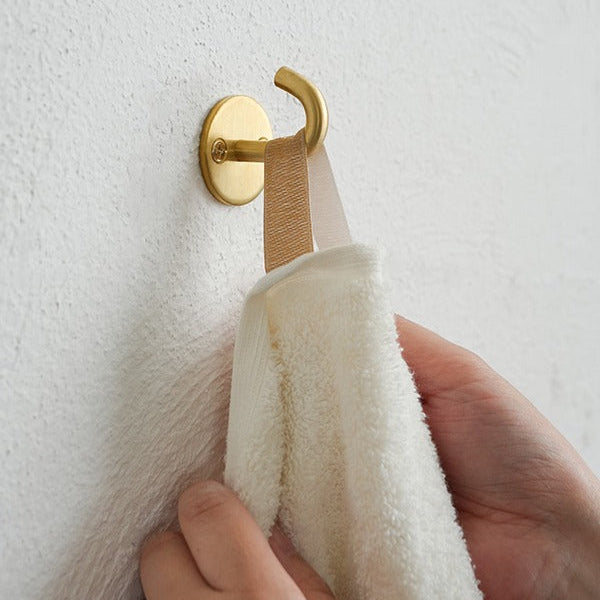 耐荷重約10kg。小ぶりながらも、頼りがいのある強度です。