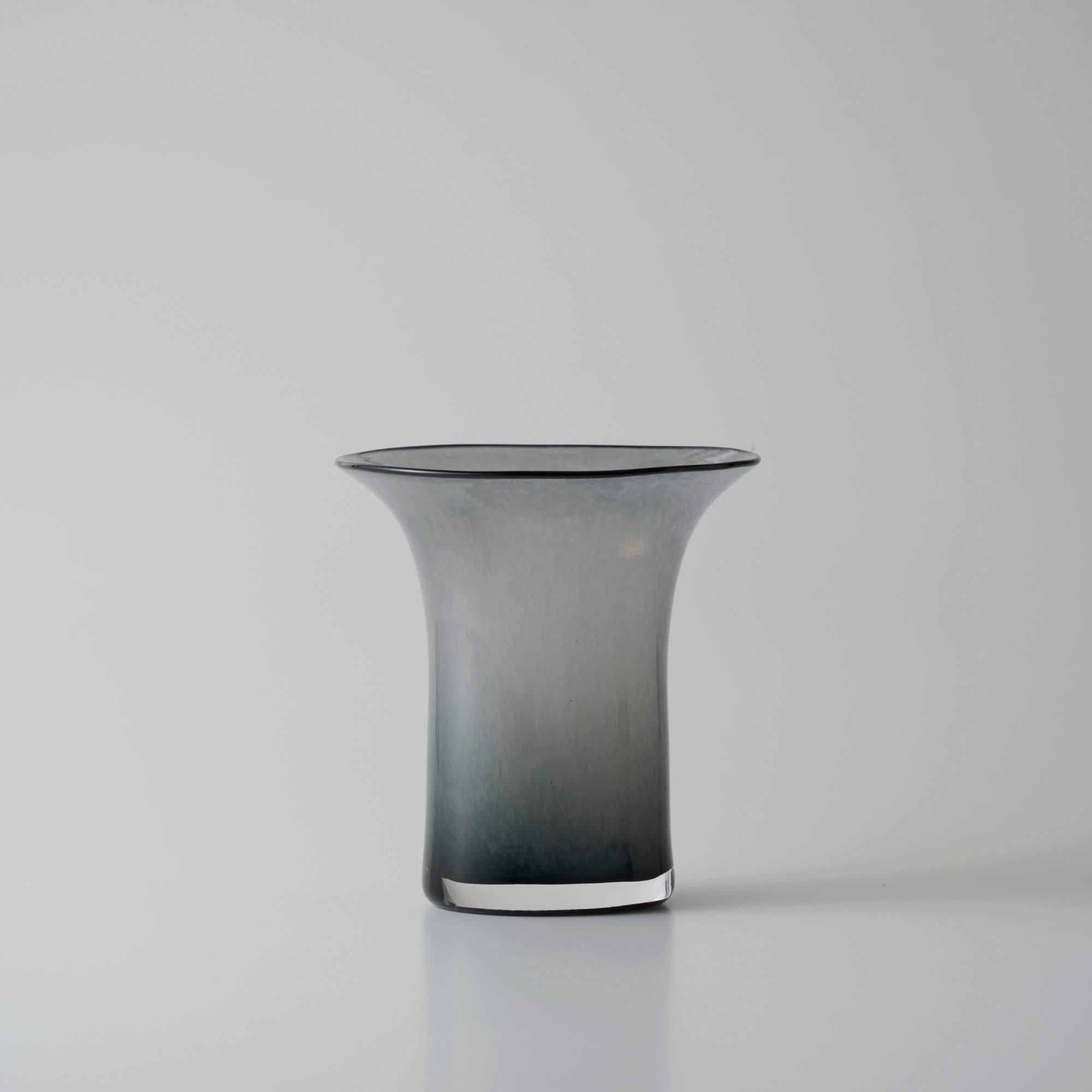 花瓶・フラワースタンド Fresco kasumi vase S grey フラワーベース | kasumi vase | S – tiflo