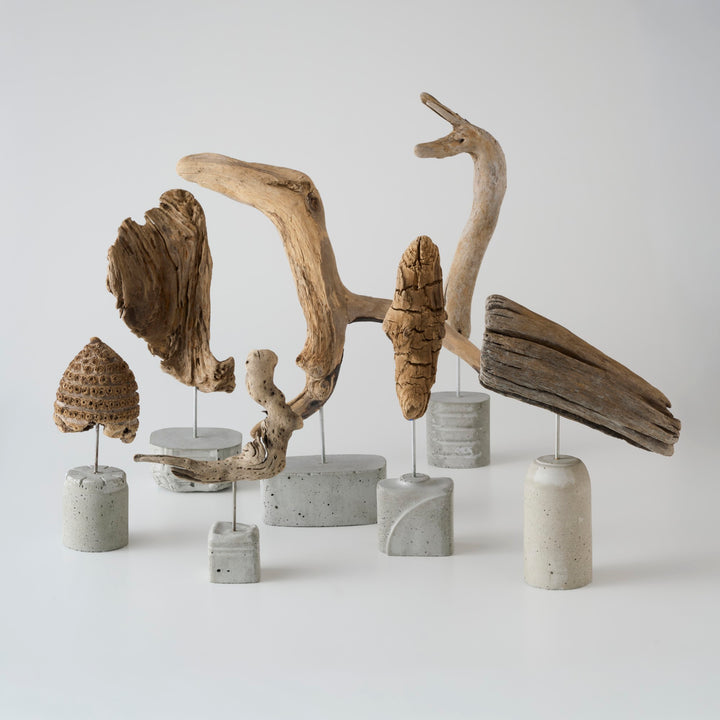 日本各地の海に流れ着いた漂着物を素材とした、ユニークピースたち。