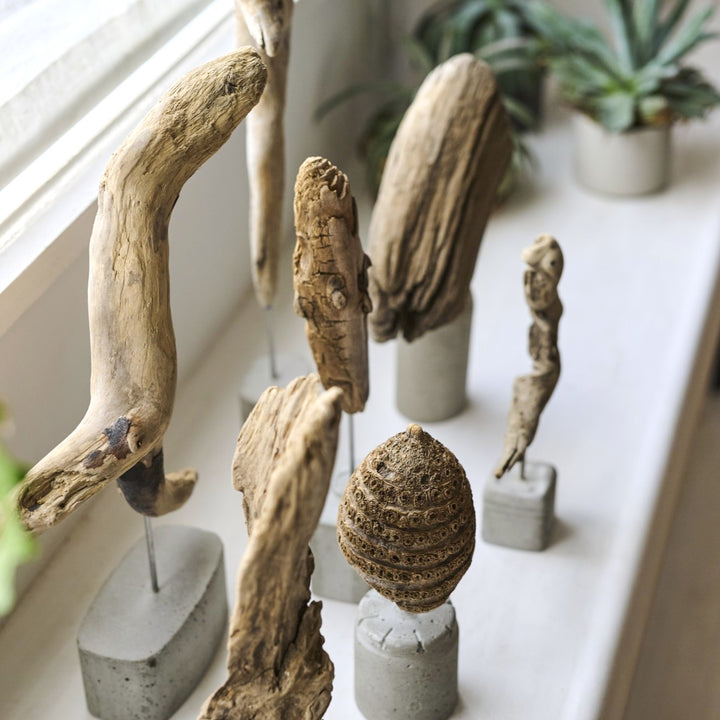 機能や合理を追わず、心にふっと余白をつくるような、こんなオブジェクトが良いんです。