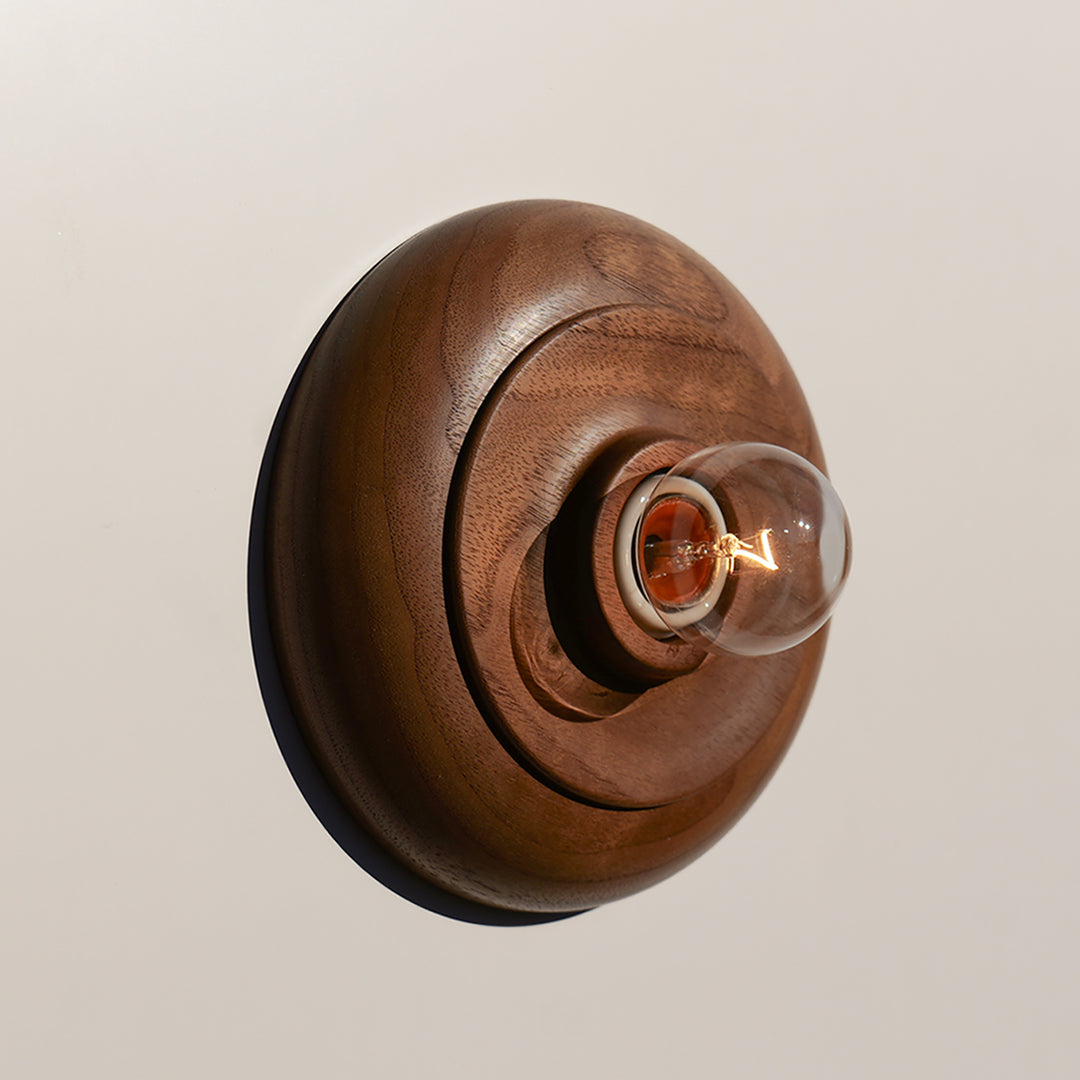 カラー：Walnut