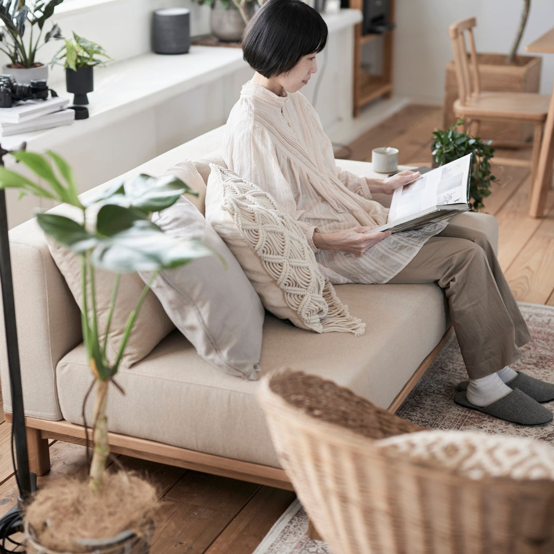 座面奥行きは71㎝あるので、座面上でもゆったりくつろげます。