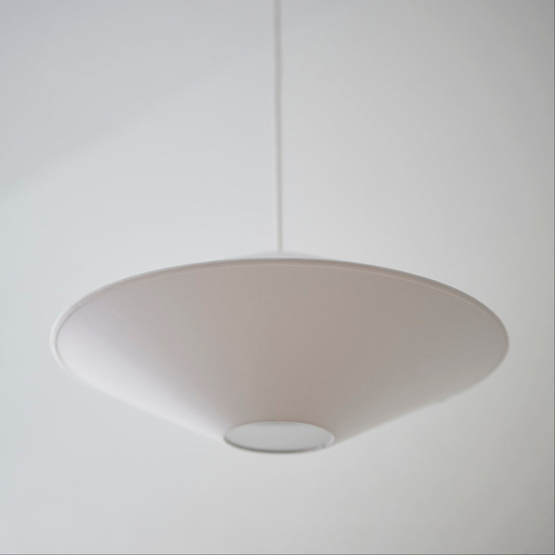 余白のあるデザインが、静かな品格を感じさせてくれます。