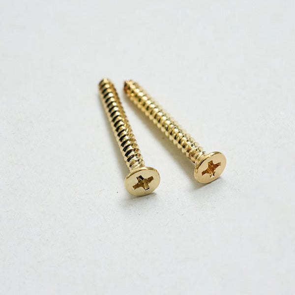 付属の真鍮メッキネジで簡単に取り付けていただけます。耐荷重約2.0kg。