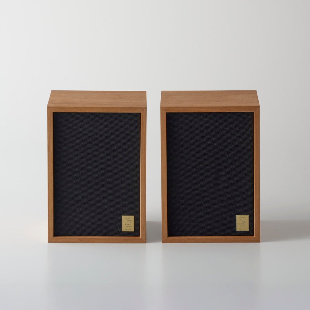 スピーカー1つあたり 幅17×奥行15.5×高さ24cm。2個セットです。