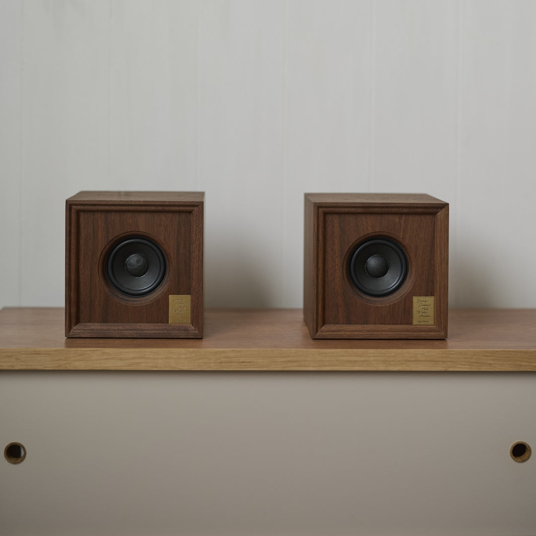 完成品なので、別途アンプをご用意いただくだけで、すぐに音楽を楽しめます。