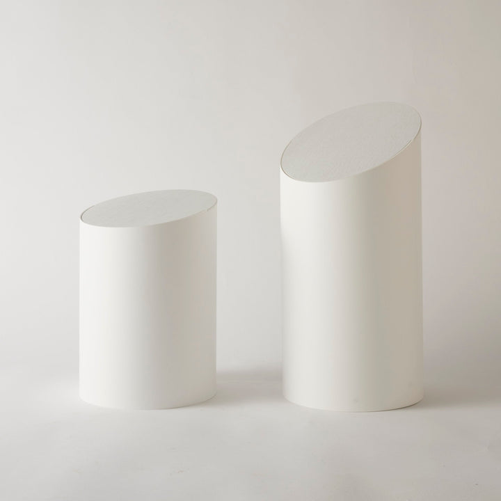 サイズ比較　左：S・高さ30cm、右：M・高さ44cm。どちらも直径は21cm です。