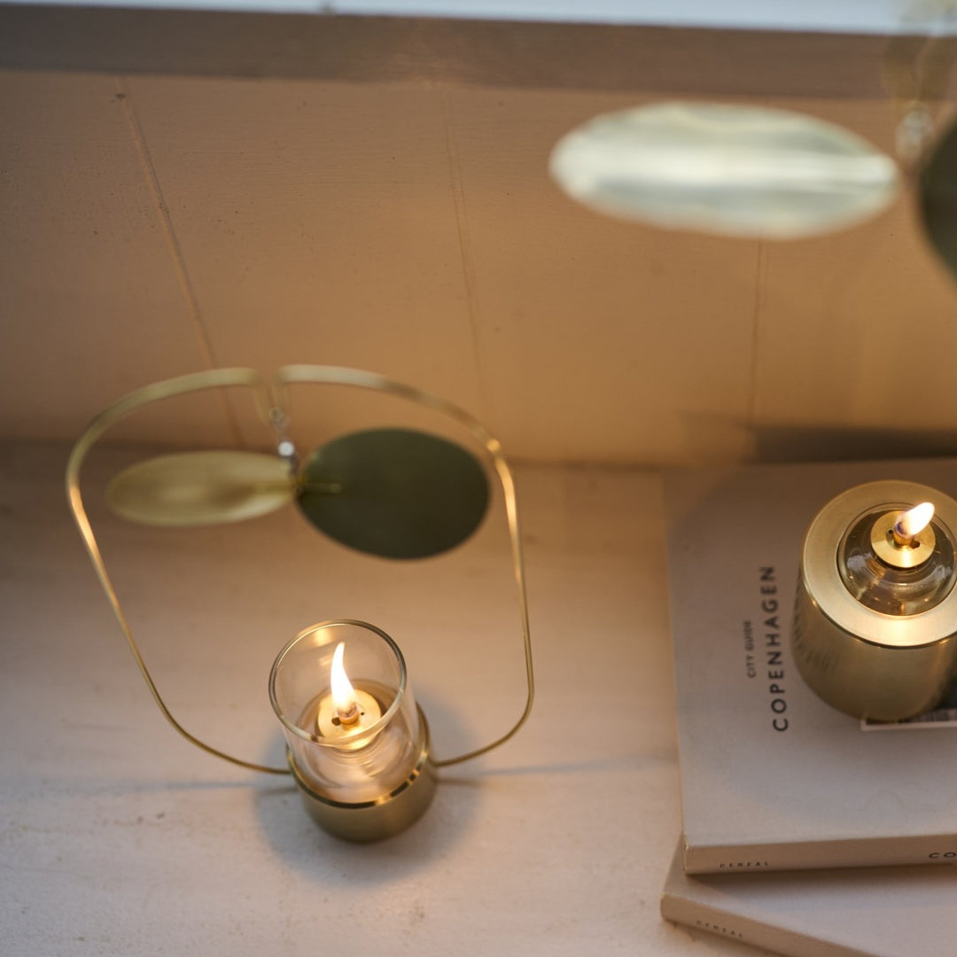 炎と羽根のゆらぎが、心を癒してくれます。