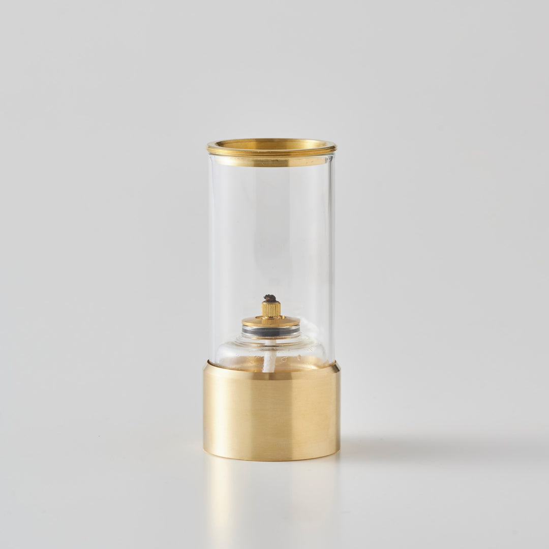 クリアガラスに真鍮の組み合わせ。
炎を活きるシンプルなデザインです。