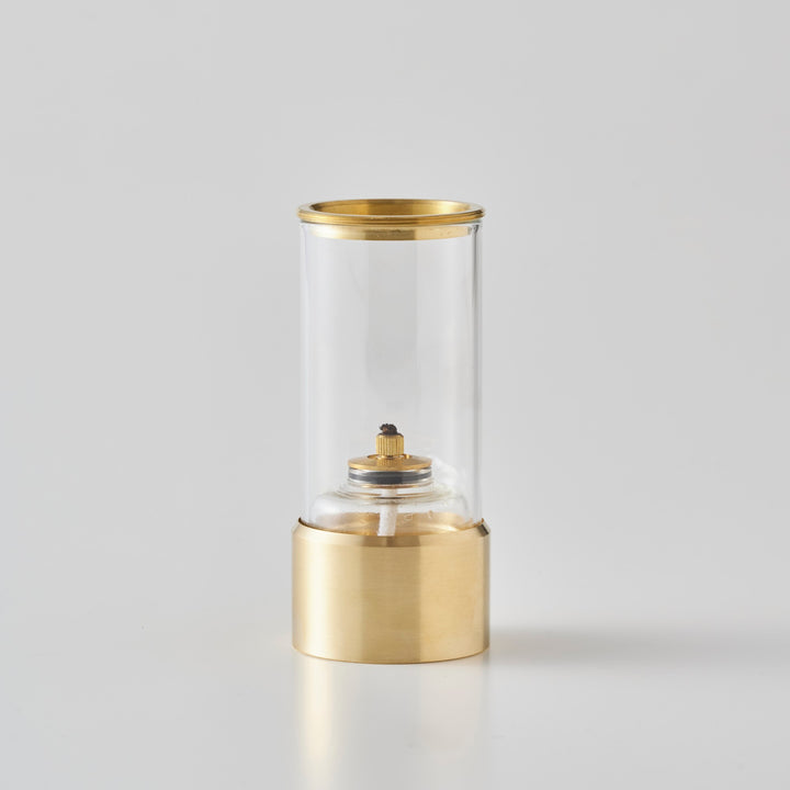 クリアガラスに真鍮の組み合わせ。
炎を活きるシンプルなデザインです。