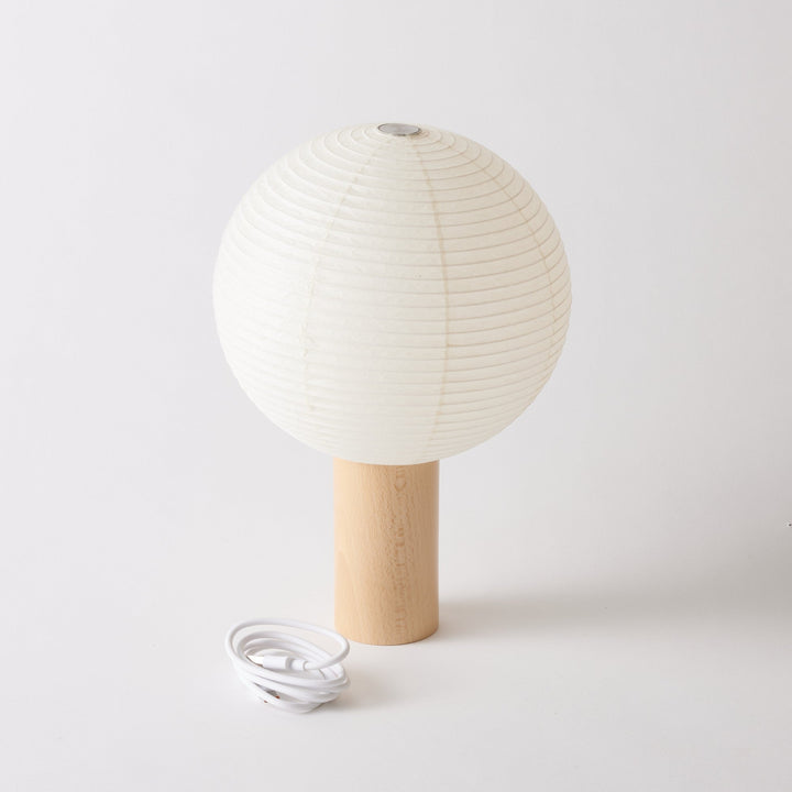 屋内専用・置き型。充電用コード、ACアダプターは付属していません。