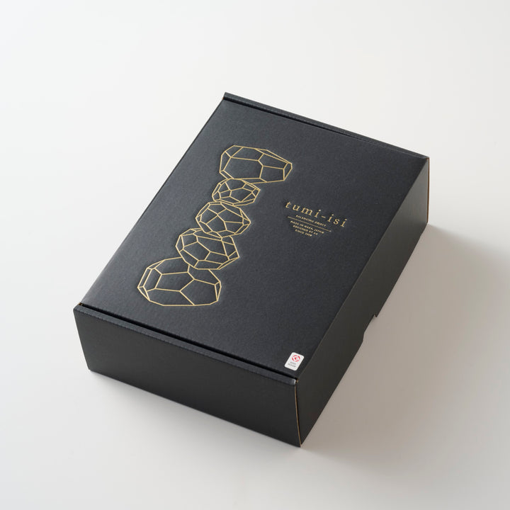 専用のボックスに入れてお届けします。