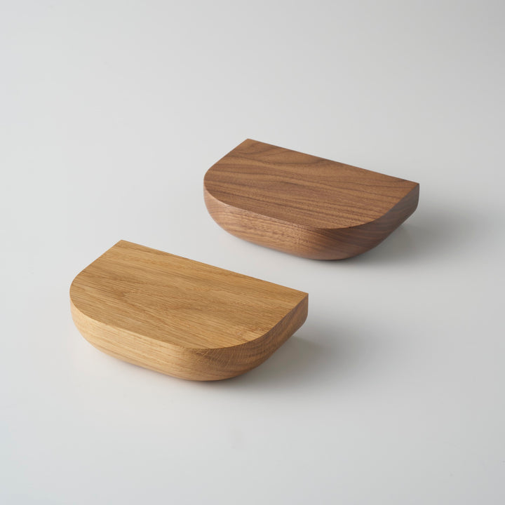 カラー比較　左：Oak　右：Walnut