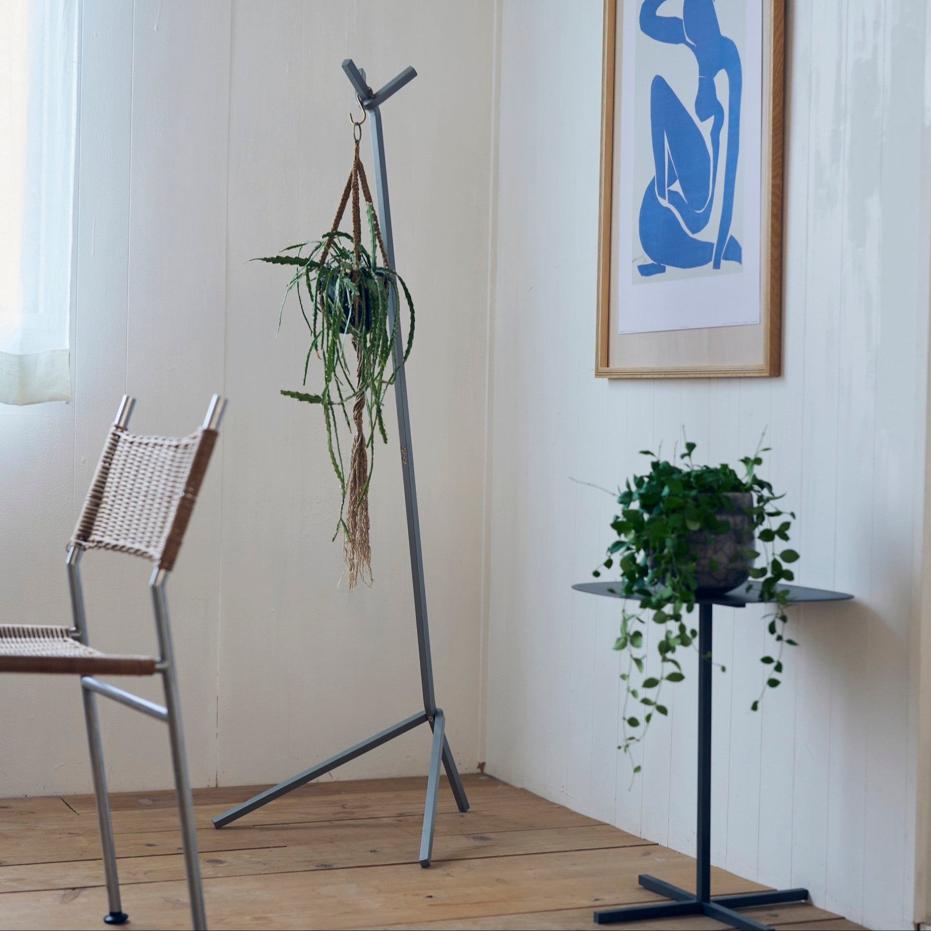 UNO HANGER – tiflo