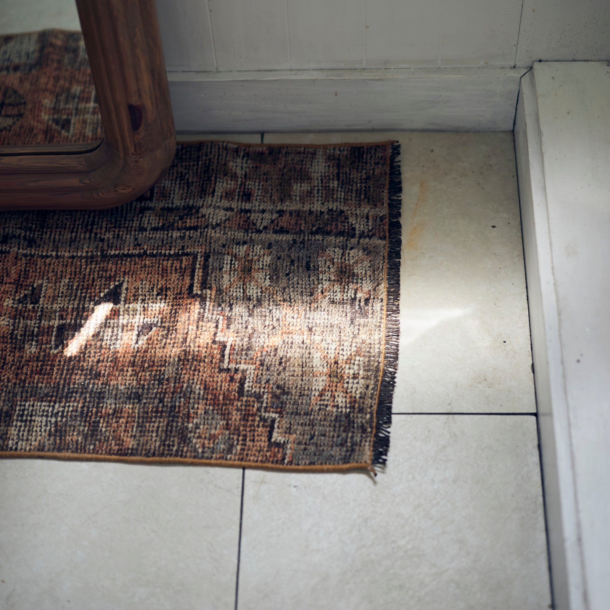 ヴィンテージラグ | トルコ・ドアサイズ No.06 | 茶色 | 102×51 – tiflo