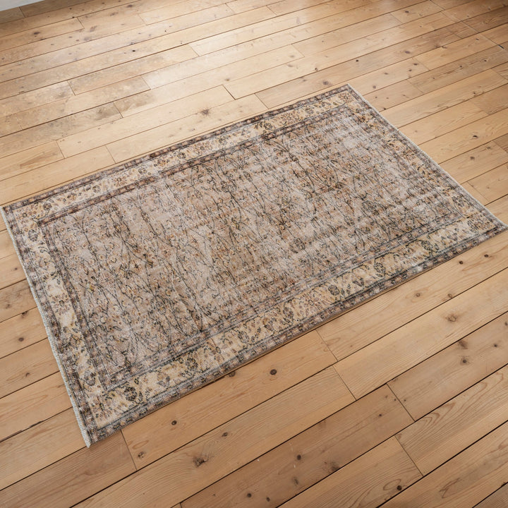 ヴィンテージラグ　トルコ・イスパルタ No.04