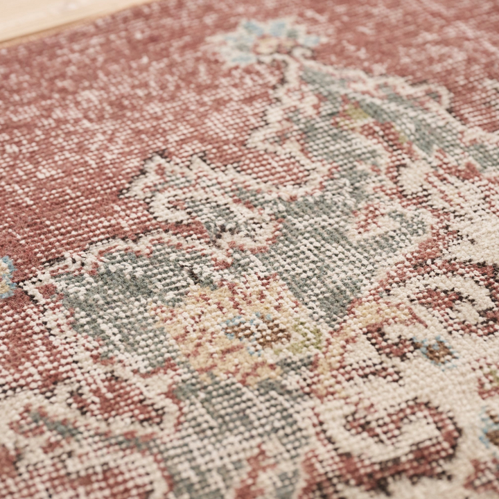 使用による状態変化も味わいのひとつ。新品にはない、深い魅力が詰まった一枚。