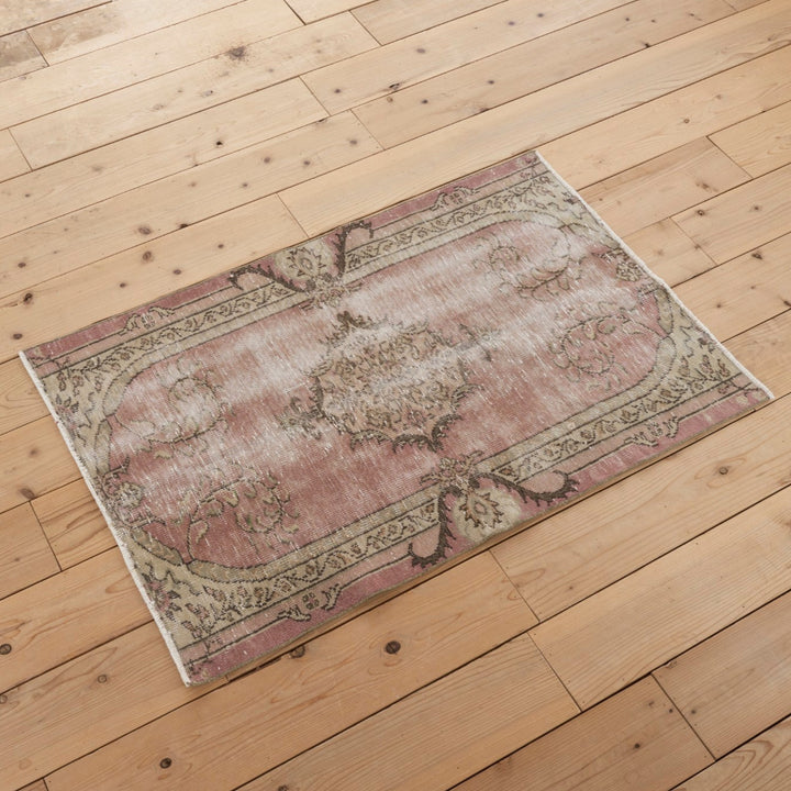 ヴィンテージラグ　トルコ・イスパルタ No.07