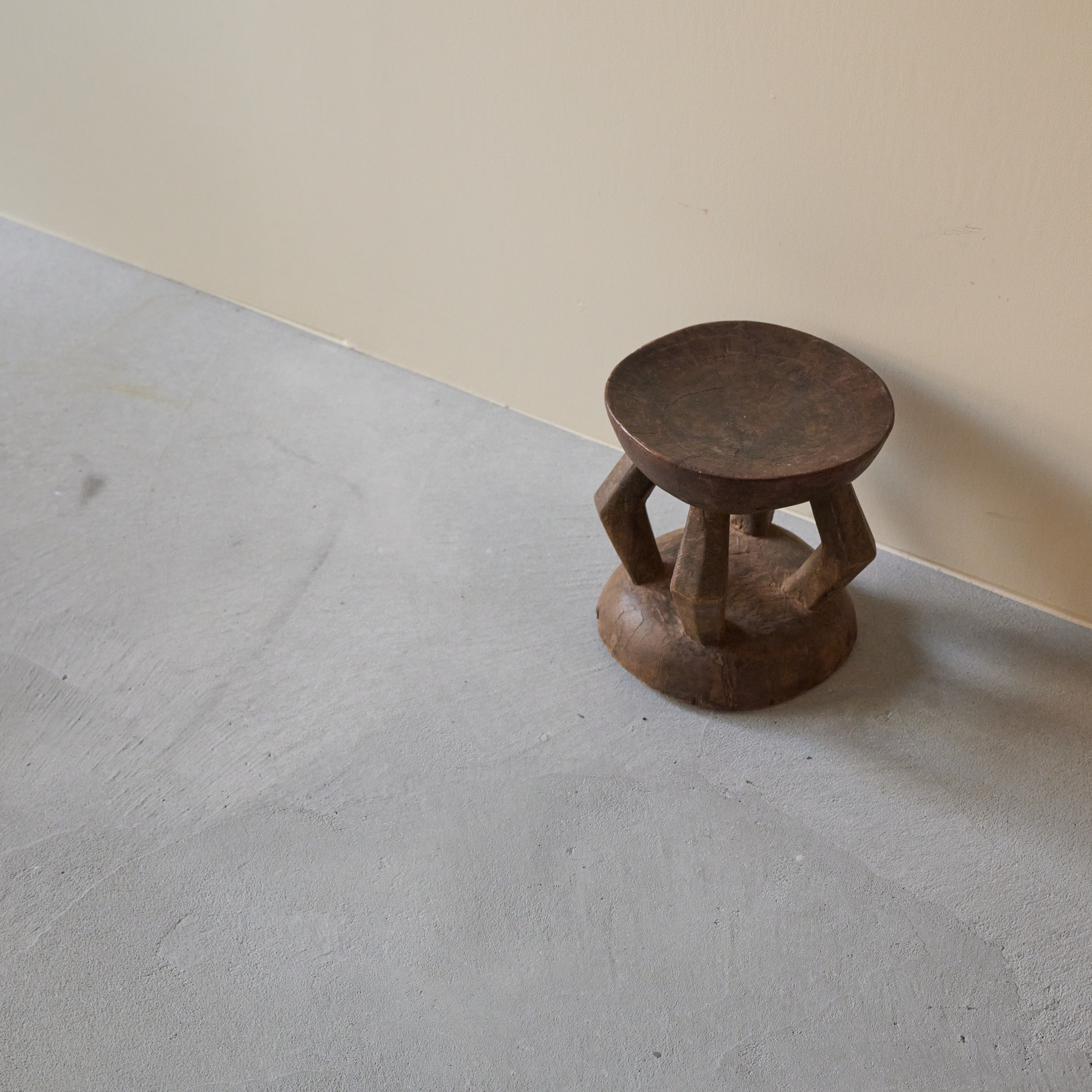アフリカンヴィンテージ | Tonga Stool 002 | トンガ族 – tiflo
