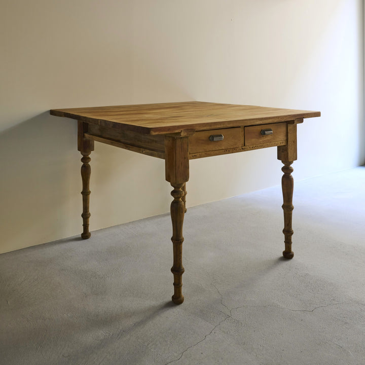 ヴィンテージ家具 | Table with 4 Drawers