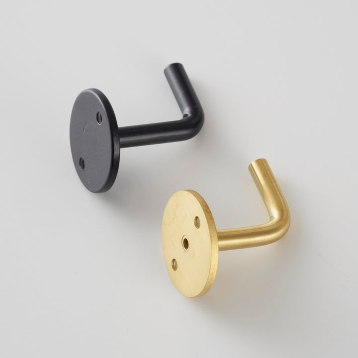 直径約3.5cmの控えめなサイズ感。どんな空間にもすっきりと収まります。